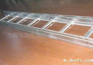 镀锌梯式桥架