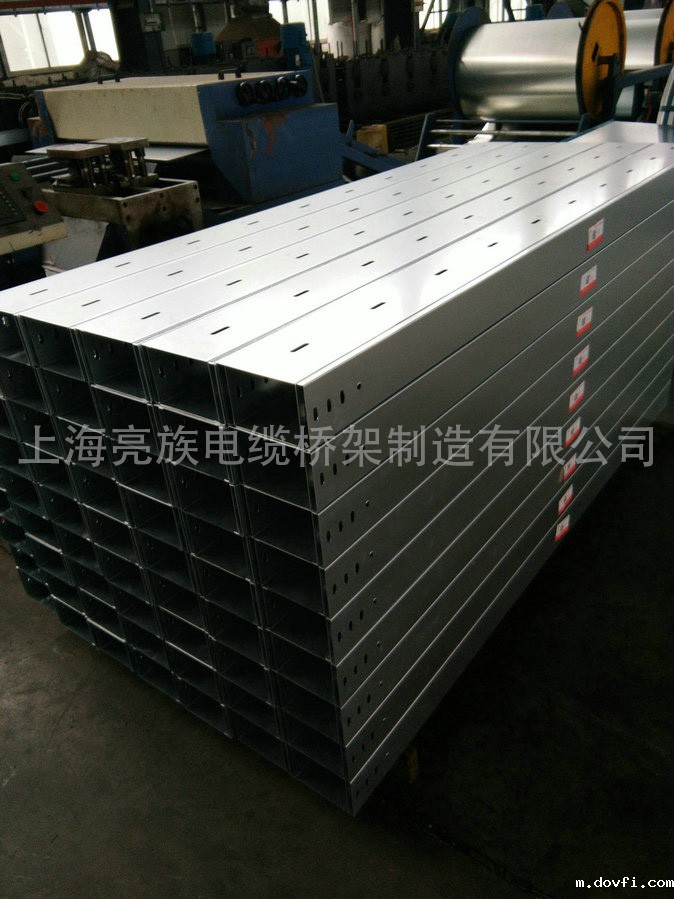 轻型高强度桥架的负载荷是什么？